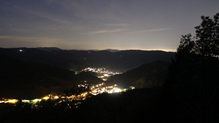 Dieses Bild zeigt eine Webcam-Aufnahme vom Achertal, aufgenommen am Donnerstag, den 15.10.2026 um 06:30 Uhr. Die Temperatur betrug 11.6°C.