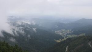 Dieses Bild zeigt eine Webcam-Aufnahme vom Achertal, aufgenommen am Mittwoch, den 16.07.2025 um 14:10 Uhr. Die Temperatur betrug 11.1°C.