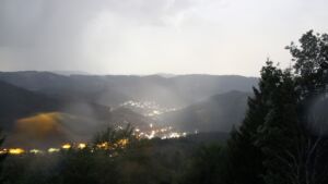 Dieses Bild zeigt eine Webcam-Aufnahme vom Achertal, aufgenommen am Freitag, den 28.08.2026 um 01:30 Uhr. Die Temperatur betrug 18.1°C.