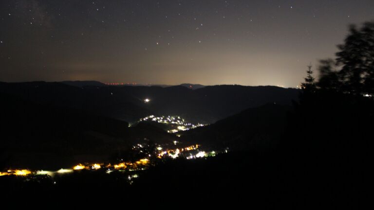 Dieses Bild zeigt eine Webcam-Aufnahme vom Achertal, aufgenommen am Mittwoch, den 24.06.2026 um 02:30 Uhr. Die Temperatur betrug 24°C.