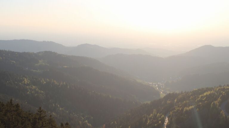 Dieses Bild zeigt eine Webcam-Aufnahme vom Achertal, aufgenommen am Mittwoch, den 22.04.2026 um 19:50 Uhr. Die Temperatur betrug 8°C.