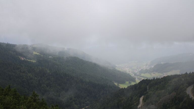 Dieses Bild zeigt eine Webcam-Aufnahme vom Achertal, aufgenommen am Freitag, den 05.09.2025 um 13:10 Uhr. Die Temperatur betrug 11°C.