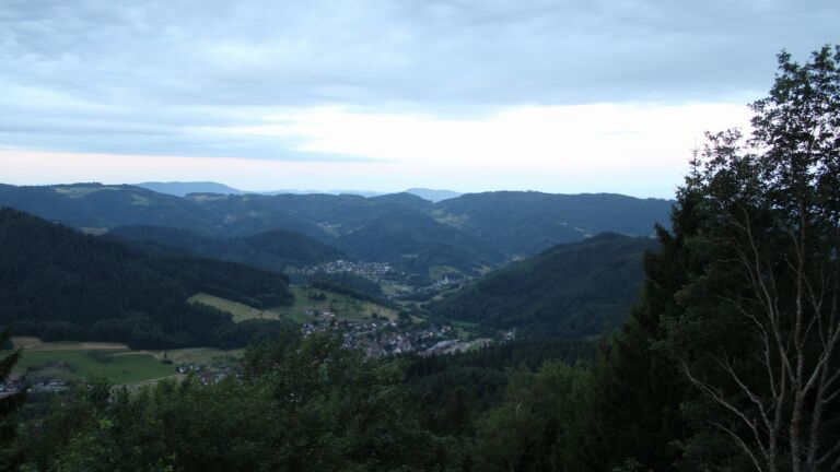 Dieses Bild zeigt eine Webcam-Aufnahme vom Achertal, aufgenommen am Sonntag, den 05.07.2026 um 05:40 Uhr. Die Temperatur betrug 17.7°C.