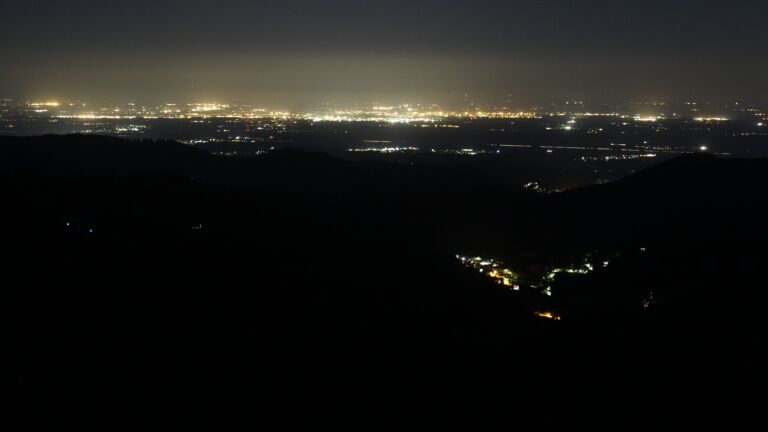 Dieses Bild zeigt eine Webcam-Aufnahme vom Achertal, aufgenommen am Mittwoch, den 25.06.2025 um 03:20 Uhr. Die Temperatur betrug 17.7°C.