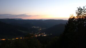 Dieses Bild zeigt eine Webcam-Aufnahme vom Achertal, aufgenommen am Montag, den 05.10.2026 um 19:40 Uhr. Die Temperatur betrug 17.2°C.