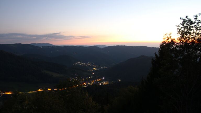 Dieses Bild zeigt eine Webcam-Aufnahme vom Achertal, aufgenommen am Montag, den 05.10.2026 um 19:40 Uhr. Die Temperatur betrug 17.2°C.