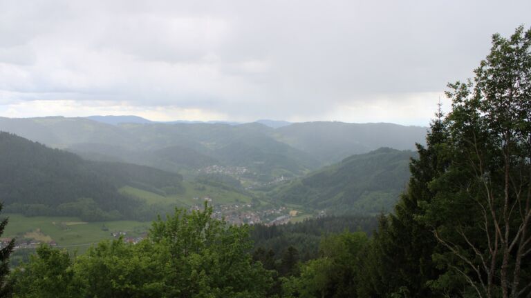 Dieses Bild zeigt eine Webcam-Aufnahme vom Achertal, aufgenommen am Samstag, den 16.05.2026 um 15:00 Uhr. Die Temperatur betrug 8.8°C.