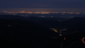 Dieses Bild zeigt eine Webcam-Aufnahme vom Achertal, aufgenommen am Sonntag, den 19.10.2025 um 07:10 Uhr. Die Temperatur betrug 7.4°C.