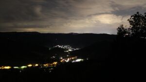 Dieses Bild zeigt eine Webcam-Aufnahme vom Achertal, aufgenommen am Mittwoch, den 16.09.2026 um 02:00 Uhr. Die Temperatur betrug 21.2°C.