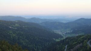 Dieses Bild zeigt eine Webcam-Aufnahme vom Achertal, aufgenommen am Mittwoch, den 29.04.2026 um 06:30 Uhr. Die Temperatur betrug 6.1°C.