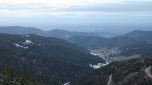 Dieses Bild zeigt eine Webcam-Aufnahme vom Achertal, aufgenommen am Mittwoch, den 19.11.2025 um 16:40 Uhr. Die Temperatur betrug -1.6°C.