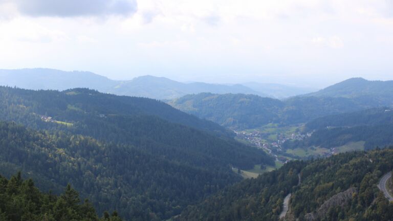 Dieses Bild zeigt eine Webcam-Aufnahme vom Achertal, aufgenommen am Dienstag, den 30.09.2025 um 15:30 Uhr. Die Temperatur betrug 10.3°C.