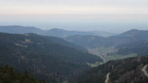 Dieses Bild zeigt eine Webcam-Aufnahme vom Achertal, aufgenommen am Freitag, den 10.04.2026 um 19:40 Uhr. Die Temperatur betrug 6.1°C.