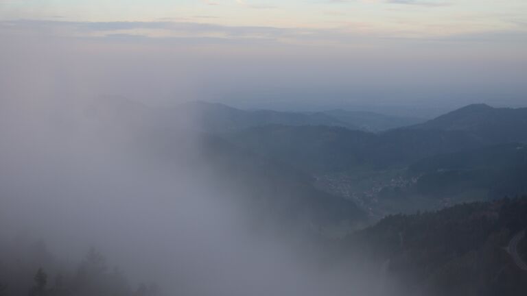 Dieses Bild zeigt eine Webcam-Aufnahme vom Achertal, aufgenommen am Samstag, den 11.04.2026 um 07:10 Uhr. Die Temperatur betrug 5.9°C.