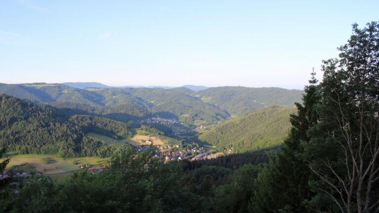 Dieses Bild zeigt eine Webcam-Aufnahme vom Achertal, aufgenommen am Freitag, den 29.05.2026 um 06:50 Uhr. Die Temperatur betrug 17.6°C.