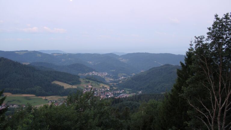 Dieses Bild zeigt eine Webcam-Aufnahme vom Achertal, aufgenommen am Donnerstag, den 02.07.2026 um 05:10 Uhr. Die Temperatur betrug 16.4°C.