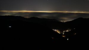 Dieses Bild zeigt eine Webcam-Aufnahme vom Achertal, aufgenommen am Montag, den 29.12.2025 um 05:30 Uhr. Die Temperatur betrug 1.4°C.