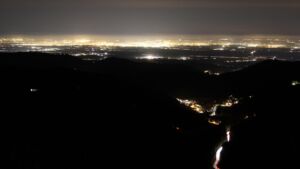 Dieses Bild zeigt eine Webcam-Aufnahme vom Achertal, aufgenommen am Montag, den 01.12.2025 um 06:10 Uhr. Die Temperatur betrug -1.8°C.