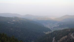 Dieses Bild zeigt eine Webcam-Aufnahme vom Achertal, aufgenommen am Dienstag, den 10.03.2026 um 07:30 Uhr. Die Temperatur betrug 8.8°C.