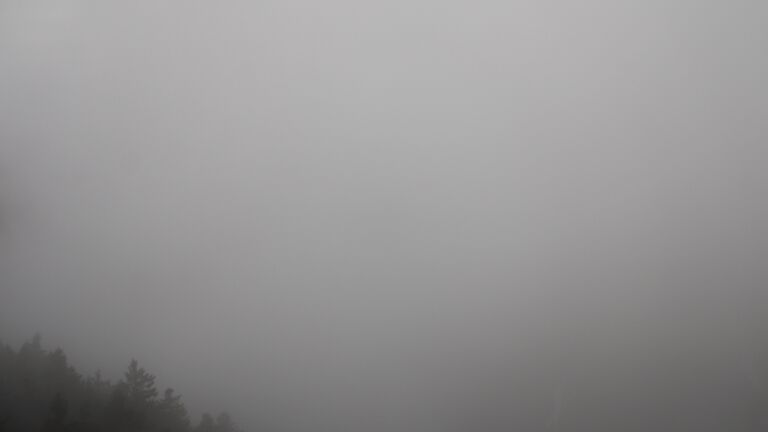 Dieses Bild zeigt eine Webcam-Aufnahme vom Achertal, aufgenommen am Donnerstag, den 25.09.2025 um 18:30 Uhr. Die Temperatur betrug 5.2°C.