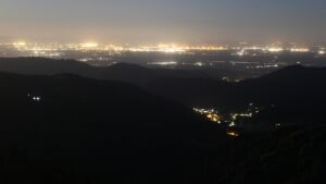 Dieses Bild zeigt eine Webcam-Aufnahme vom Achertal, aufgenommen am Donnerstag, den 30.04.2026 um 04:40 Uhr. Die Temperatur betrug 2.3°C.