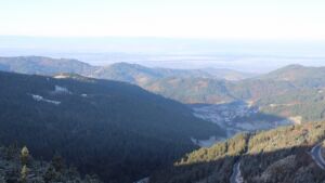 Dieses Bild zeigt eine Webcam-Aufnahme vom Achertal, aufgenommen am Dienstag, den 18.11.2025 um 09:10 Uhr. Die Temperatur betrug -1.7°C.