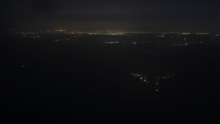 Dieses Bild zeigt eine Webcam-Aufnahme vom Achertal, aufgenommen am Mittwoch, den 15.04.2026 um 05:00 Uhr. Die Temperatur betrug 2.9°C.