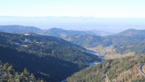 Dieses Bild zeigt eine Webcam-Aufnahme vom Achertal, aufgenommen am Dienstag, den 18.11.2025 um 11:20 Uhr. Die Temperatur betrug 3.9°C.