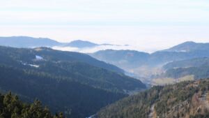 Dieses Bild zeigt eine Webcam-Aufnahme vom Achertal, aufgenommen am Donnerstag, den 22.01.2026 um 13:10 Uhr. Die Temperatur betrug 9.1°C.