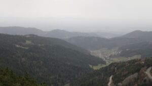 Dieses Bild zeigt eine Webcam-Aufnahme vom Achertal, aufgenommen am Freitag, den 14.11.2025 um 15:40 Uhr. Die Temperatur betrug 16°C.