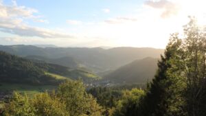 Dieses Bild zeigt eine Webcam-Aufnahme vom Achertal, aufgenommen am Samstag, den 10.10.2026 um 18:00 Uhr. Die Temperatur betrug 10.3°C.