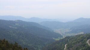 Dieses Bild zeigt eine Webcam-Aufnahme vom Achertal, aufgenommen am Sonntag, den 10.05.2026 um 14:30 Uhr. Die Temperatur betrug 17.9°C.