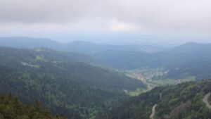 Dieses Bild zeigt eine Webcam-Aufnahme vom Achertal, aufgenommen am Mittwoch, den 06.05.2026 um 12:30 Uhr. Die Temperatur betrug 10.6°C.