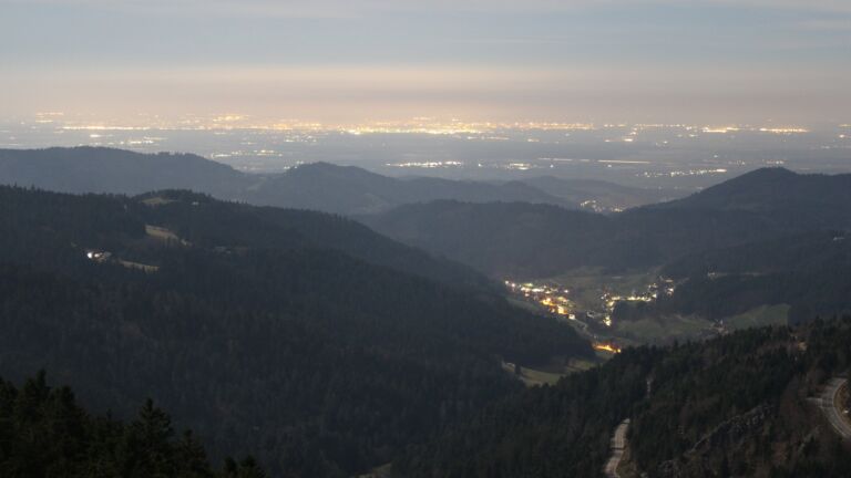 Dieses Bild zeigt eine Webcam-Aufnahme vom Achertal, aufgenommen am Mittwoch, den 04.03.2026 um 02:30 Uhr. Die Temperatur betrug 4.2°C.