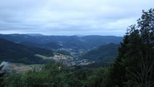 Dieses Bild zeigt eine Webcam-Aufnahme vom Achertal, aufgenommen am Montag, den 01.06.2026 um 05:20 Uhr. Die Temperatur betrug 11.9°C.