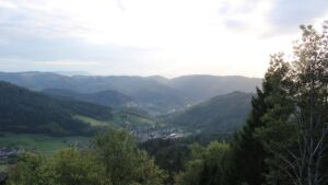Dieses Bild zeigt eine Webcam-Aufnahme vom Achertal, aufgenommen am Sonntag, den 11.10.2026 um 17:40 Uhr. Die Temperatur betrug 8.3°C.