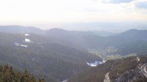 Dieses Bild zeigt eine Webcam-Aufnahme vom Achertal, aufgenommen am Mittwoch, den 01.04.2026 um 18:20 Uhr. Die Temperatur betrug 3.2°C.