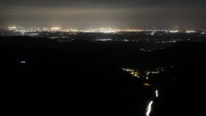 Dieses Bild zeigt eine Webcam-Aufnahme vom Achertal, aufgenommen am Dienstag, den 21.04.2026 um 01:00 Uhr. Die Temperatur betrug 3°C.