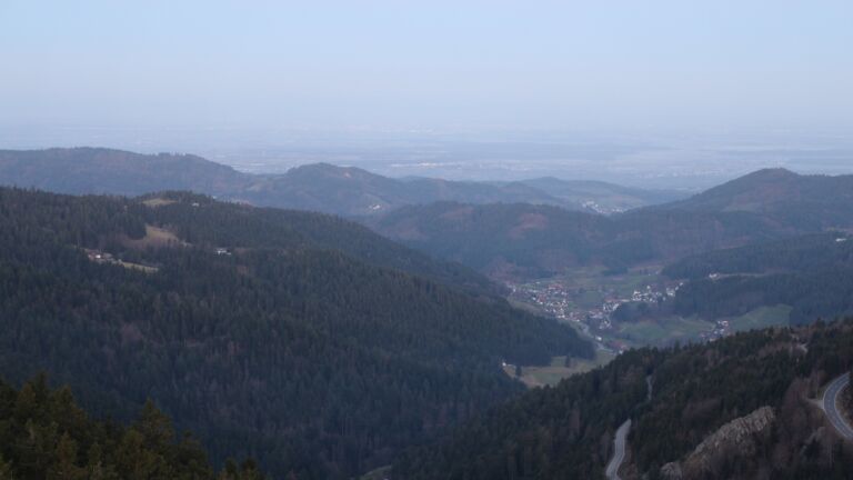 Dieses Bild zeigt eine Webcam-Aufnahme vom Achertal, aufgenommen am Donnerstag, den 05.03.2026 um 06:50 Uhr. Die Temperatur betrug 6.8°C.