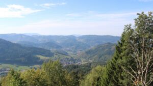 Dieses Bild zeigt eine Webcam-Aufnahme vom Achertal, aufgenommen am Mittwoch, den 30.09.2026 um 11:30 Uhr. Die Temperatur betrug 26°C.