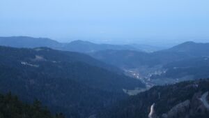 Dieses Bild zeigt eine Webcam-Aufnahme vom Achertal, aufgenommen am Samstag, den 07.03.2026 um 06:30 Uhr. Die Temperatur betrug 9.2°C.