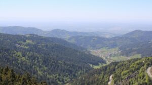 Dieses Bild zeigt eine Webcam-Aufnahme vom Achertal, aufgenommen am Donnerstag, den 30.04.2026 um 14:30 Uhr. Die Temperatur betrug 9.6°C.