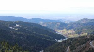 Dieses Bild zeigt eine Webcam-Aufnahme vom Achertal, aufgenommen am Mittwoch, den 19.11.2025 um 13:20 Uhr. Die Temperatur betrug -0.1°C.