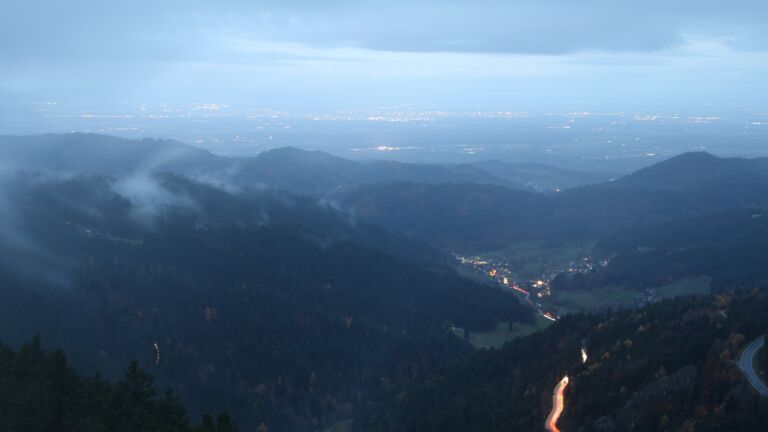 Dieses Bild zeigt eine Webcam-Aufnahme vom Achertal, aufgenommen am Montag, den 03.11.2025 um 06:50 Uhr. Die Temperatur betrug 2.5°C.