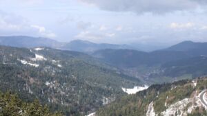 Dieses Bild zeigt eine Webcam-Aufnahme vom Achertal, aufgenommen am Mittwoch, den 01.04.2026 um 11:40 Uhr. Die Temperatur betrug 4°C.