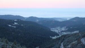 Dieses Bild zeigt eine Webcam-Aufnahme vom Achertal, aufgenommen am Dienstag, den 18.11.2025 um 07:40 Uhr. Die Temperatur betrug -2.6°C.