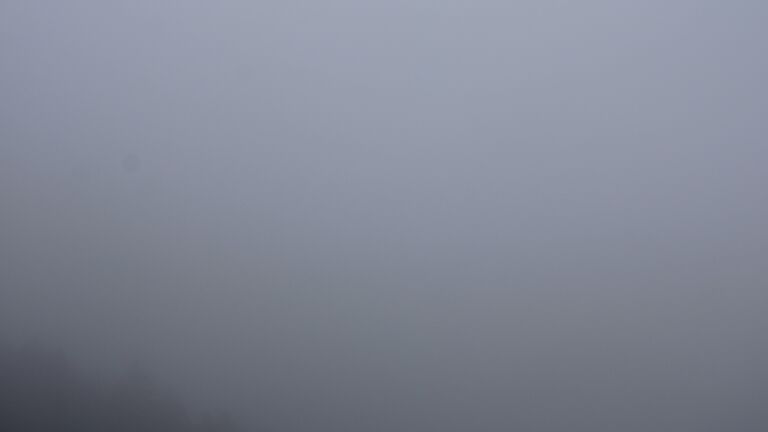 Dieses Bild zeigt eine Webcam-Aufnahme vom Achertal, aufgenommen am Montag, den 08.12.2025 um 12:40 Uhr. Die Temperatur betrug 7.9°C.