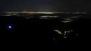 Dieses Bild zeigt eine Webcam-Aufnahme vom Achertal, aufgenommen am Mittwoch, den 17.12.2025 um 03:00 Uhr. Die Temperatur betrug 6.7°C.