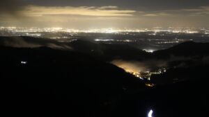 Dieses Bild zeigt eine Webcam-Aufnahme vom Achertal, aufgenommen am Montag, den 17.11.2025 um 20:30 Uhr. Die Temperatur betrug -2.9°C.