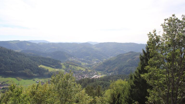 Dieses Bild zeigt eine Webcam-Aufnahme vom Achertal, aufgenommen am Samstag, den 19.09.2026 um 15:50 Uhr. Die Temperatur betrug 22.1°C.